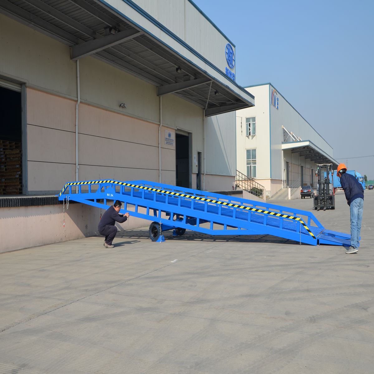 移動式液壓登車橋